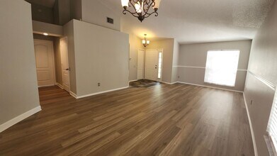 12507 Midpointe Dr in Riverview, FL - Building Photo - Building Photo