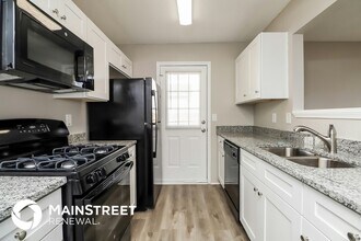 409 Tina Hely Ct in Stockbridge, GA - Foto de edificio - Building Photo