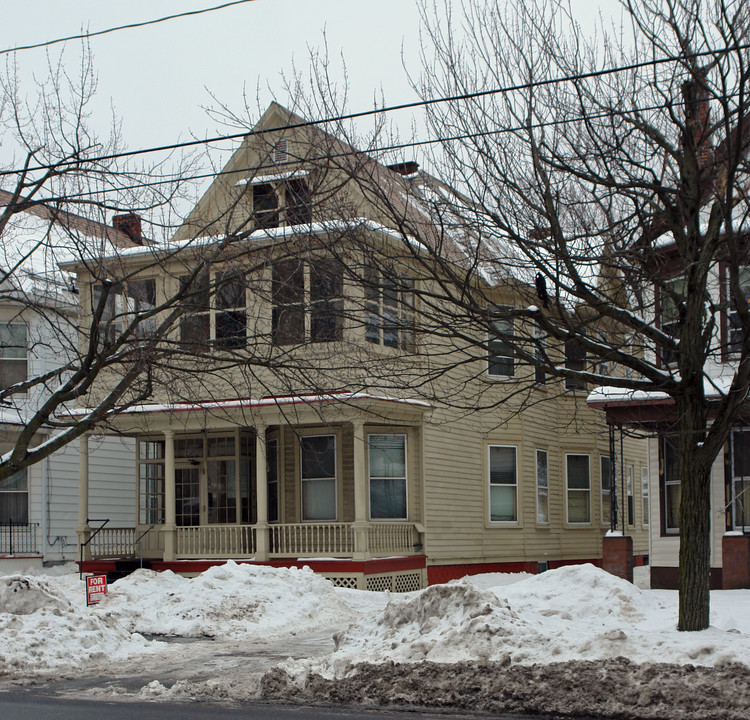 54-56 McClellan St in Schenectady, NY - Foto de edificio