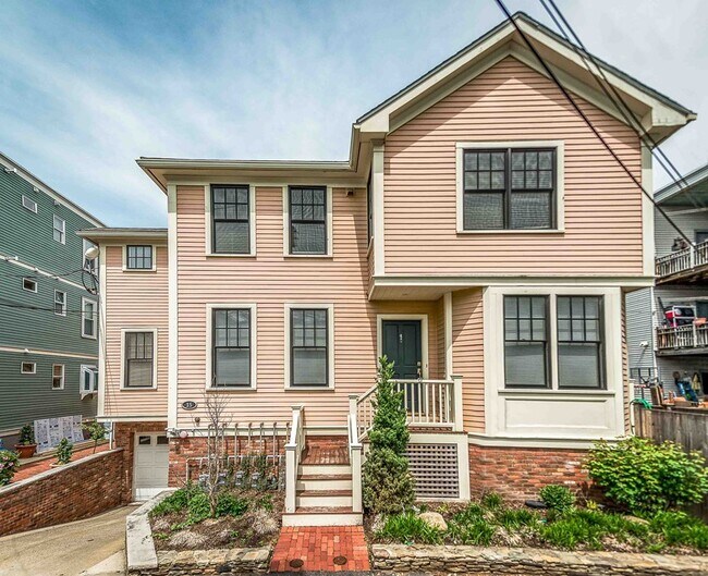 property at 15 York Pl
