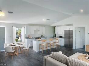 3929 NW 42nd Ln in Cape Coral, FL - Building Photo - Building Photo