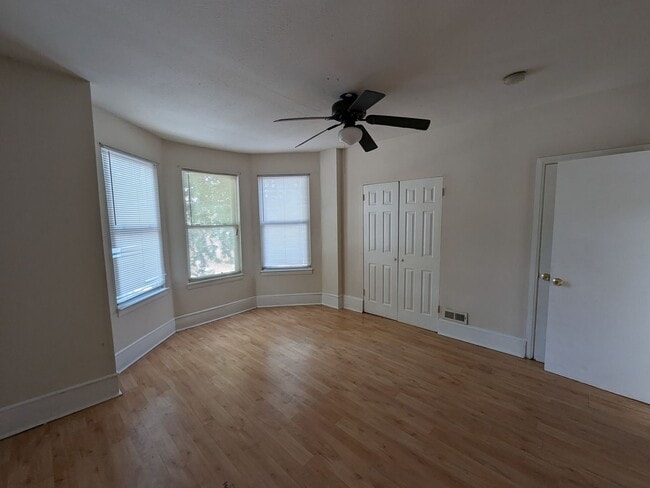 5735 Chestnut St in Philadelphia, PA - Building Photo - Building Photo