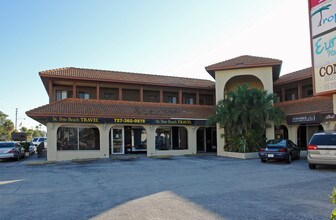 Sun Deck in St. Petersburg, FL - Foto de edificio - Building Photo