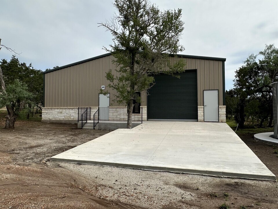 203 Spellman Trl-Unit -10 in Spicewood, TX - Building Photo