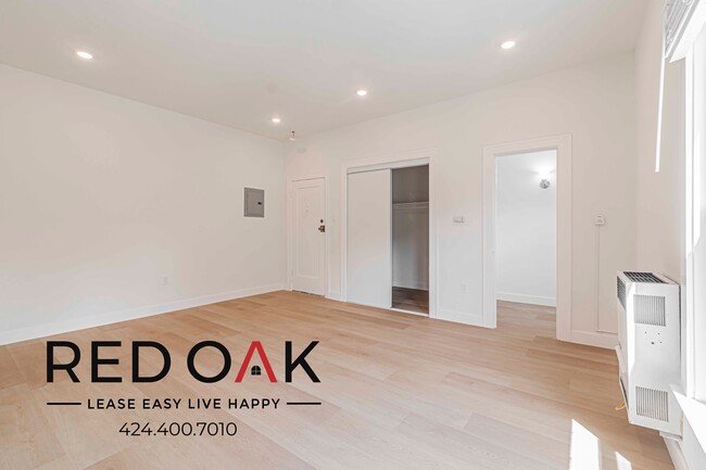 415 S Westlake Ave in Los Angeles, CA - Building Photo - Building Photo