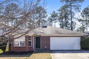 295 Lakeview Trail in Covington, GA - Building Photo