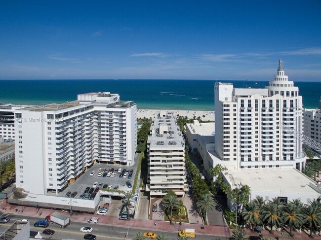 property at 1621 Collins Ave