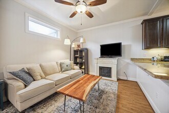 611 E 20th St in Houston, TX - Building Photo - Building Photo