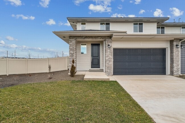 8284 W Grey Alder Dr in Eagle, ID - Building Photo - Building Photo