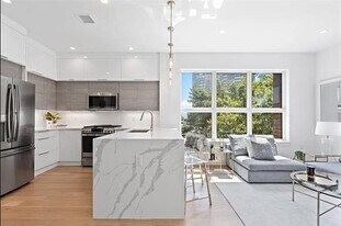 6025 BLVD in West New York, NJ - Building Photo