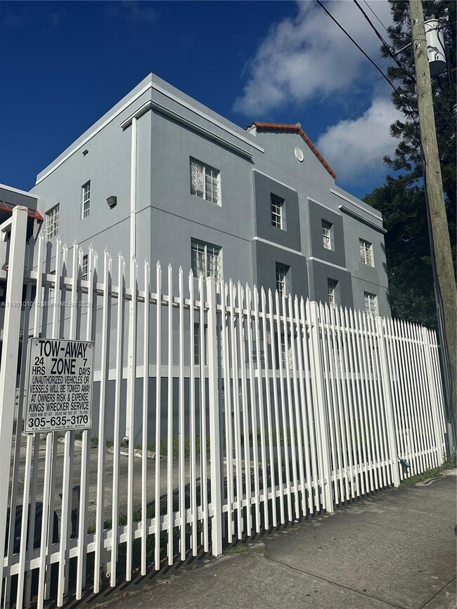 519 SW 2nd St in Miami, FL - Building Photo - Building Photo