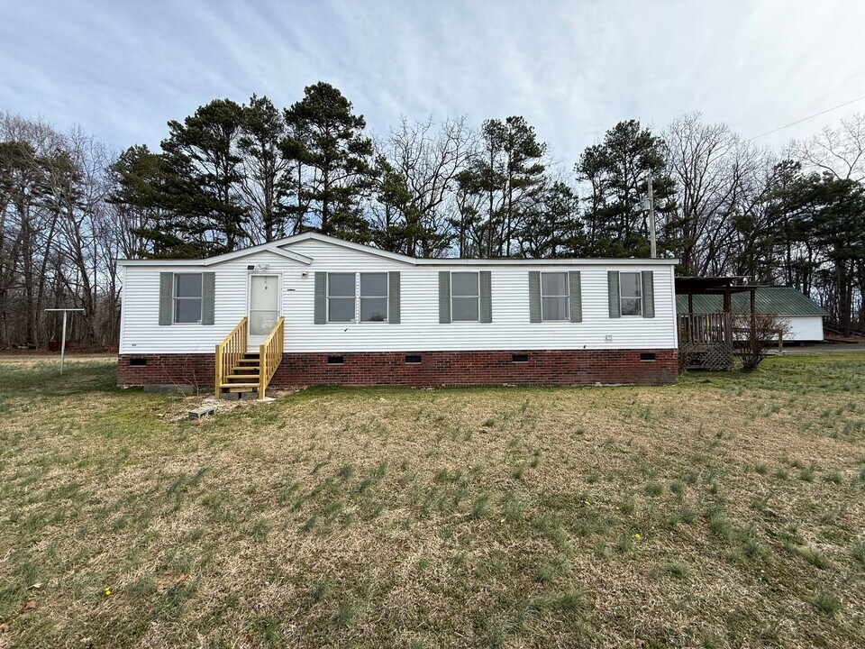 4086 NC-218 in Peachland, NC - Building Photo