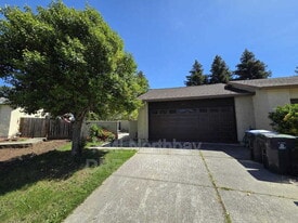 1152 Hartford Pl in Fairfield, CA - Building Photo