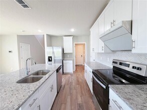 17120 Cagan Crossings Blvd in Clermont, FL - Building Photo - Building Photo