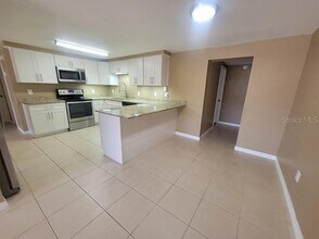 7351 Nova Scotia Dr in Port Richey, FL - Building Photo - Building Photo