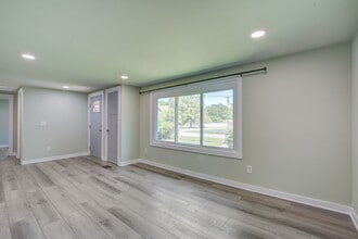 200 State Rd S-8-384 in Goose Creek, SC - Building Photo - Building Photo