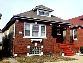 8608 S Kingston Ave in Chicago, IL - Building Photo