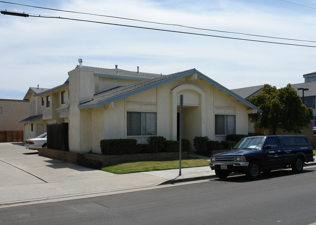 16912 Green St in Huntington Beach, CA - Building Photo