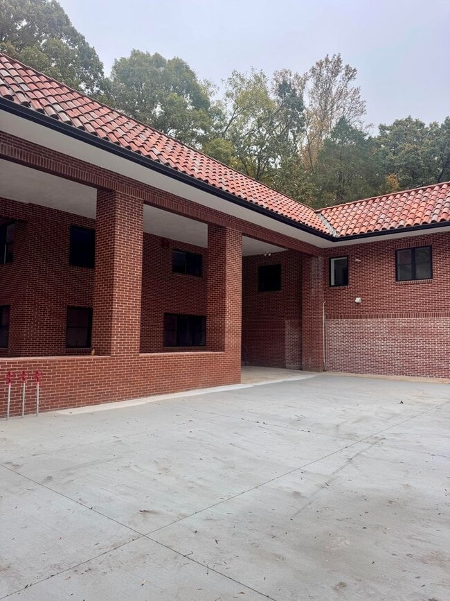 property at 2113 W Madison Ave