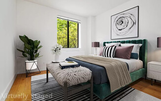 726 Tenth Ave in New York, NY - Building Photo