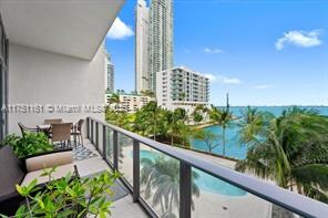 460 NE 28th St, Unit # 304 in Miami, FL - Building Photo - Building Photo