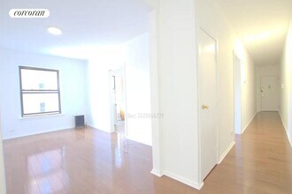 201 W 108th St in New York, NY - Building Photo - Building Photo