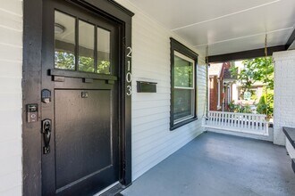 2103 Wrocklage Ave in Louisville, KY - Building Photo - Building Photo