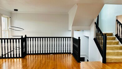 282 Overlook Ct in Coraopolis, PA - Foto de edificio - Building Photo