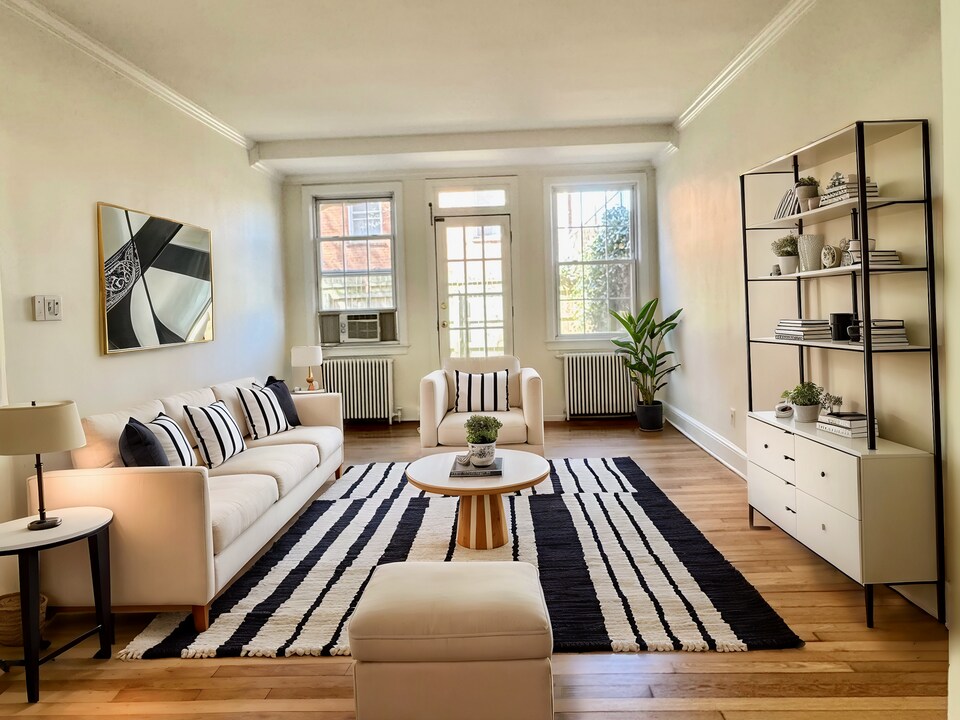 4024 Calvert St NW in Washington, DC - Building Photo