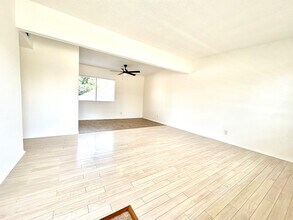 203 E 53rd St, Unit #3 in Los Angeles, CA - Foto de edificio - Building Photo