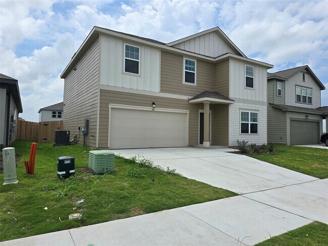 145 Blazilmar Ln in Taylor, TX - Building Photo - Building Photo