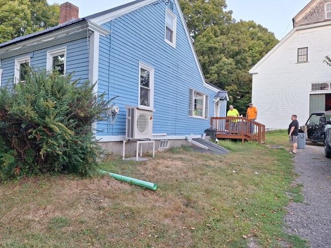 513 Old Lewiston Rd in Winthrop, ME - Building Photo - Building Photo
