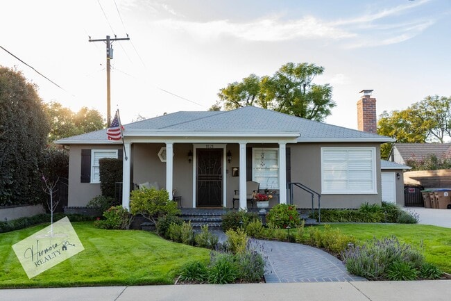 1121 N Cambridge Ave in Claremont, CA - Building Photo - Building Photo