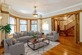 836 E 52nd St in Chicago, IL - Building Photo - Building Photo