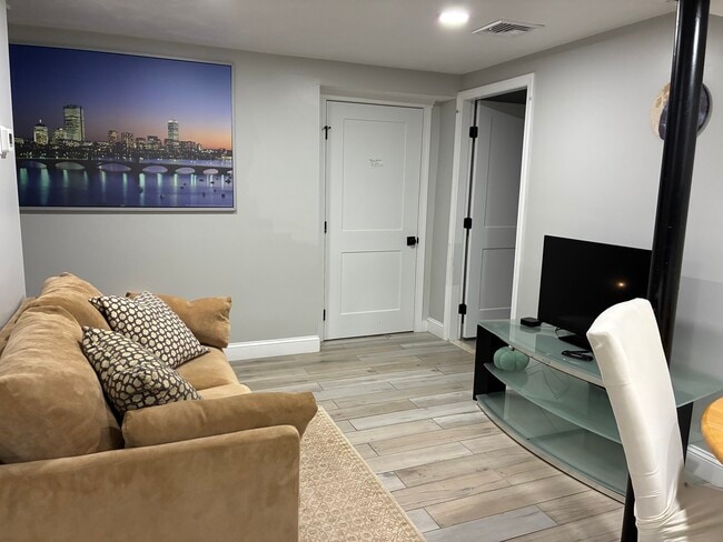 89 Britton Ave, Unit First floor