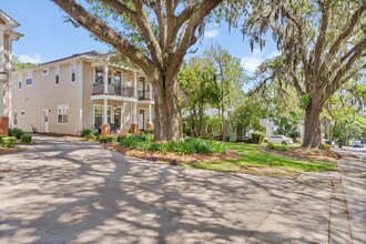 1233 N Duval St in Tallahassee, FL - Building Photo - Building Photo