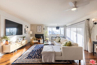 300 S Reno St in Los Angeles, CA - Building Photo - Building Photo