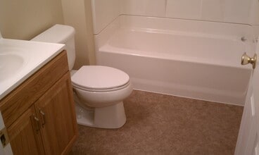 589 Washington Ave in Albany, NY - Foto de edificio - Building Photo