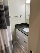 42 Irving St, Unit 3 in Boston, MA - Building Photo - Building Photo