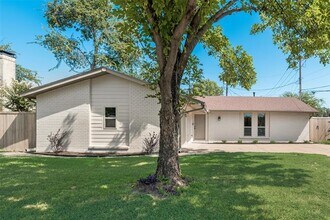 1101 Hadrian Ct in Irving, TX - Building Photo - Building Photo
