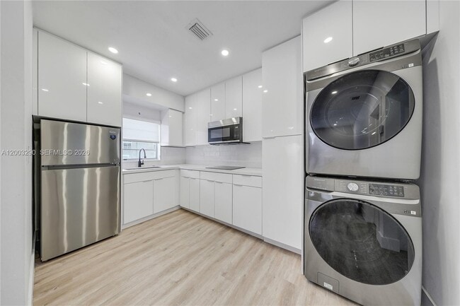 property at 2464 SW 22nd St