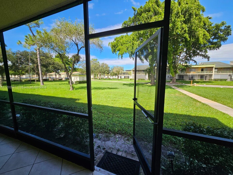 4123 NW 88th Ave in Coral Springs, FL - Building Photo