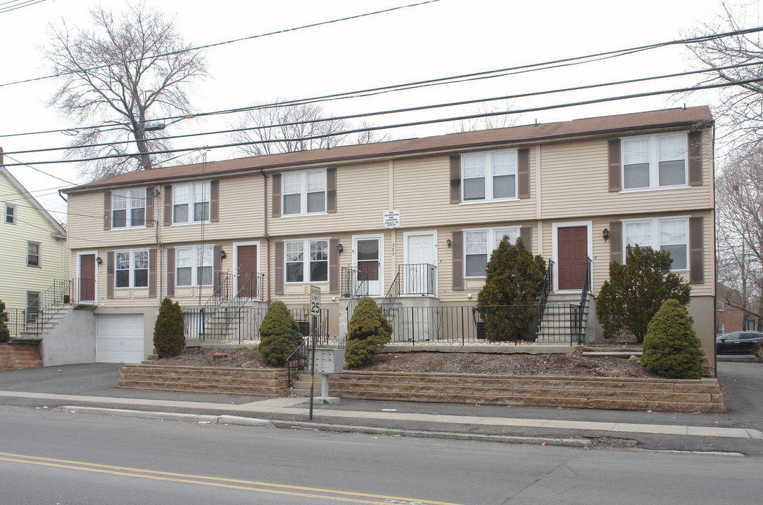 383 W Grand Ave in Rahway, NJ - Building Photo