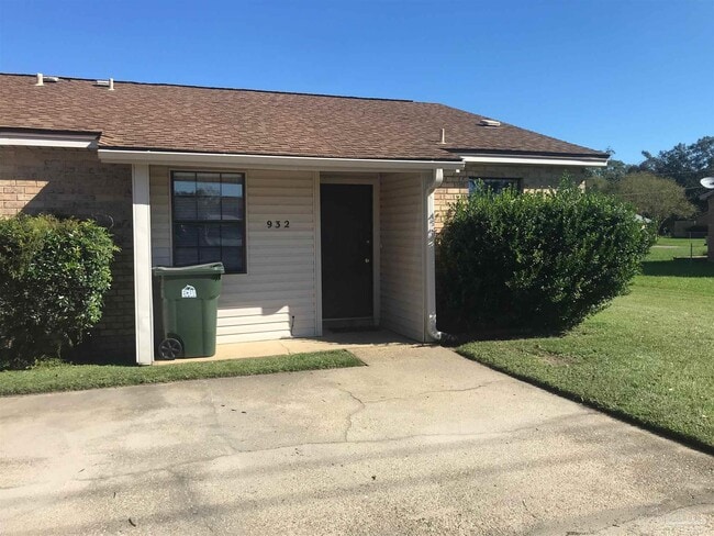 property at 932 E Johnson Ave