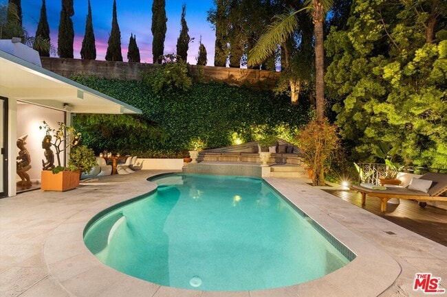 property at 2328 San Ysidro Dr