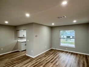 146 Boundary Blvd, Unit B203 in Rotonda West, FL - Building Photo - Building Photo
