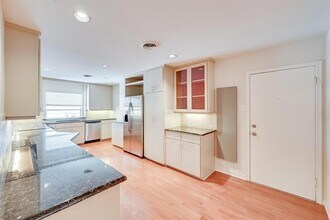 6349 Diamond Head Cir in Dallas, TX - Building Photo - Building Photo