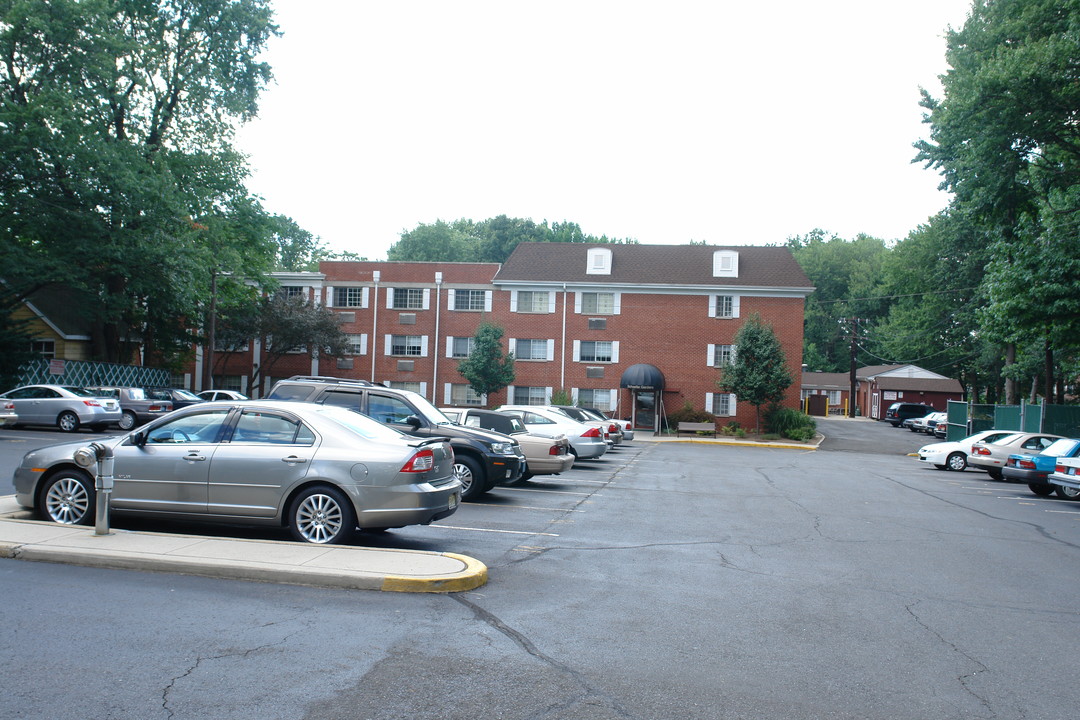 Schaefer Gardens in Union, NJ - Building Photo