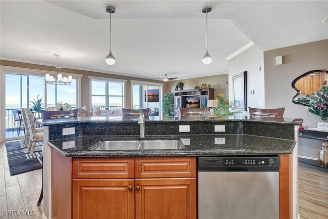 22604 Island Pines Way