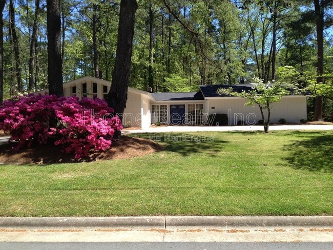 property at 405 Fairfield Dr